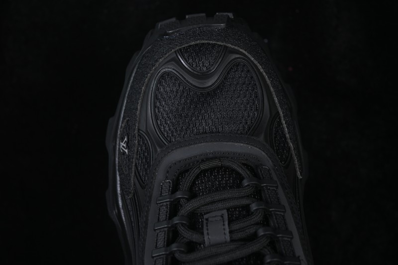 Louis Vuitton Tatic Runner Retro Running Style Thick Sole Dad Shoes - GREY