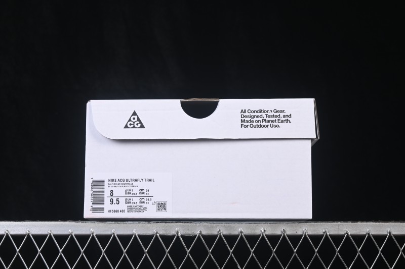 Nike ACG Ultrafly Trail Running Shoes with Road Racing Cushioning - HF5668-400
