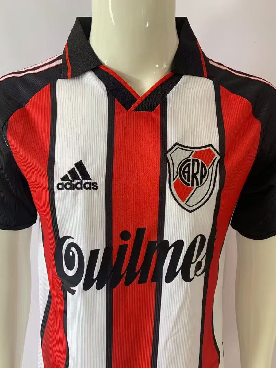 Retro 00/01 River Plate Away Jersey