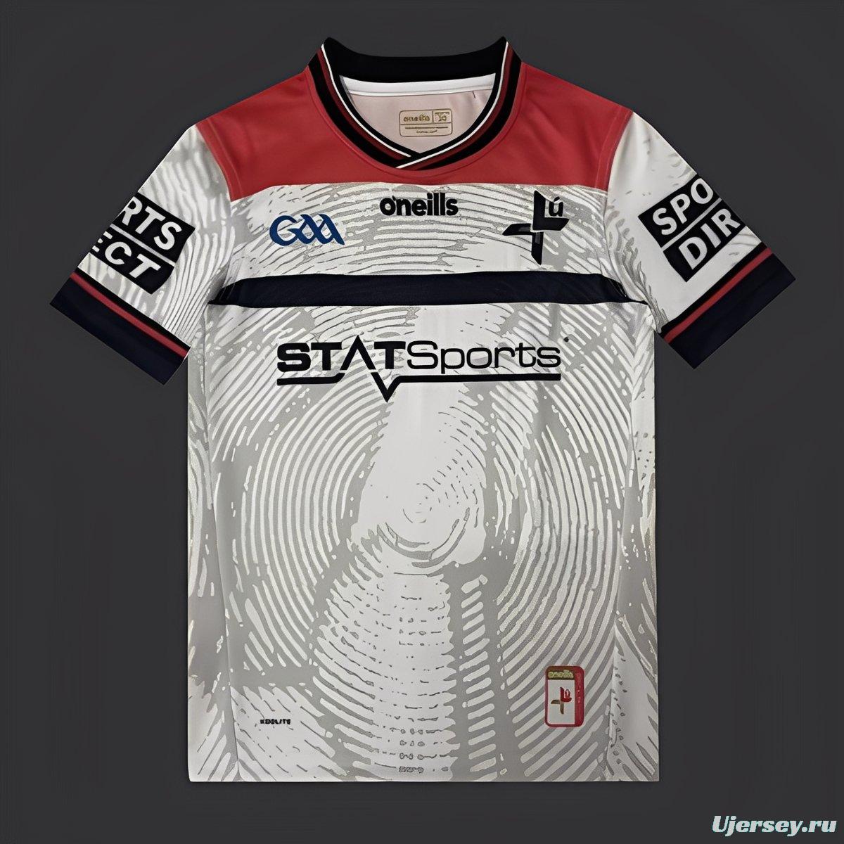25/26 Kids Kildare GAA White with Red Shoulders and Circular Pattern Jersey