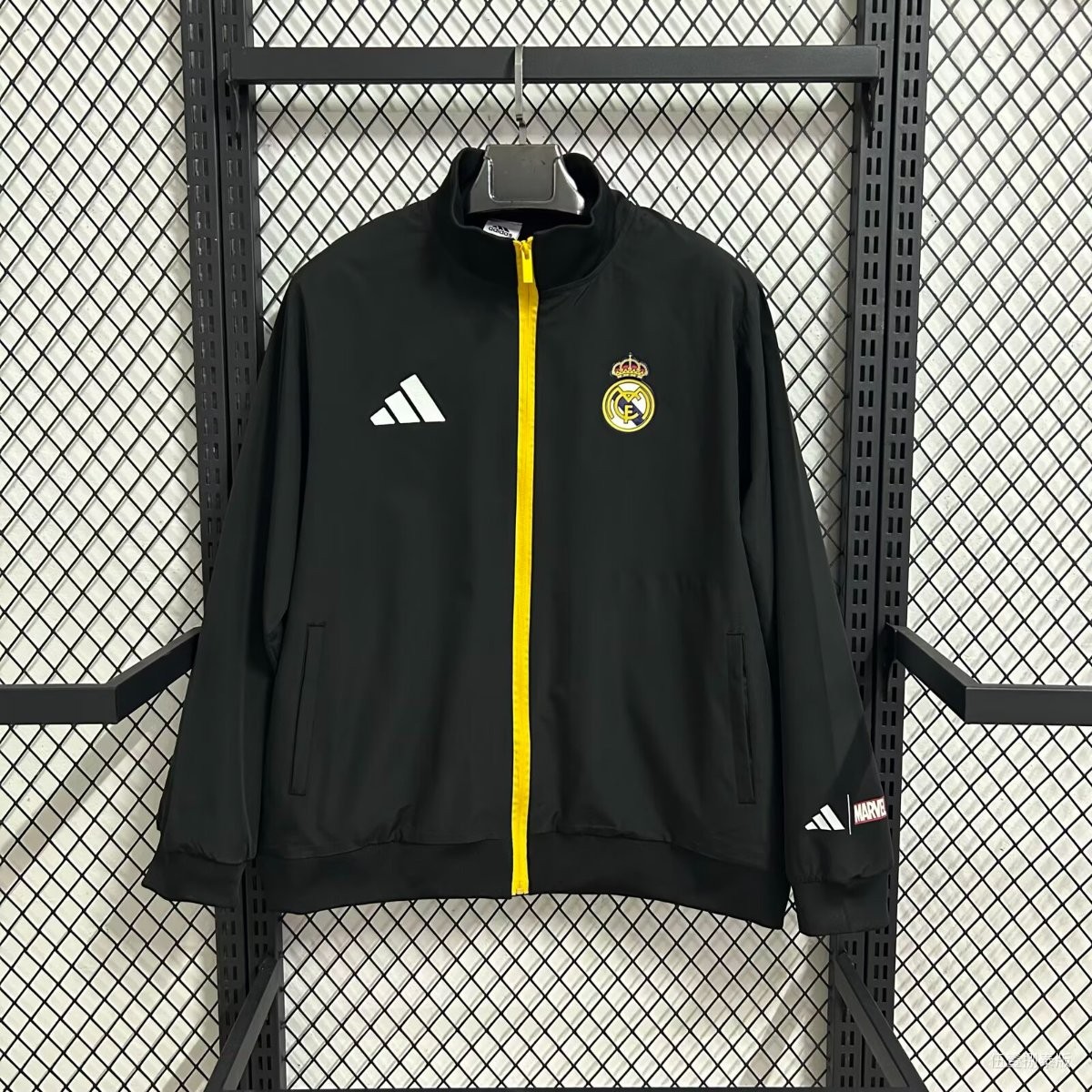 25/26 Real Madrid Marvel Black Full Zipper Windbreaker